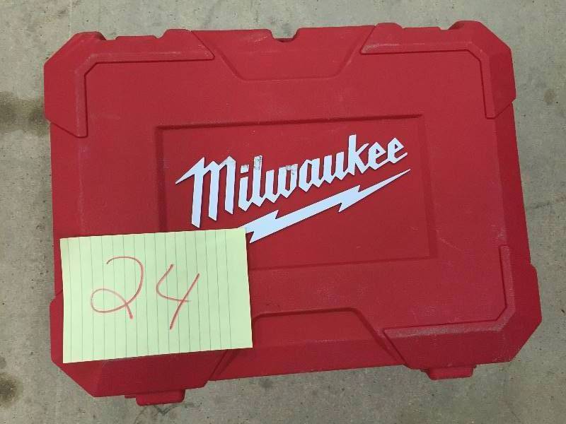 lot 24 image: Milwaukee Model # 5380-21  12 in. Heavy-Duty Hammer Drill in Like New working conditions