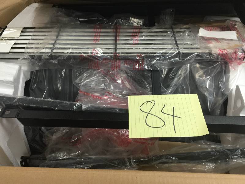 lot 84 image: Dyna Glo 4 Burner LP Gas Grill
