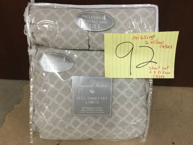lot 92 image: Raymond Waites Full Sheet Set - 4 Pcs (missing 2 of the 4 Pillowcases)