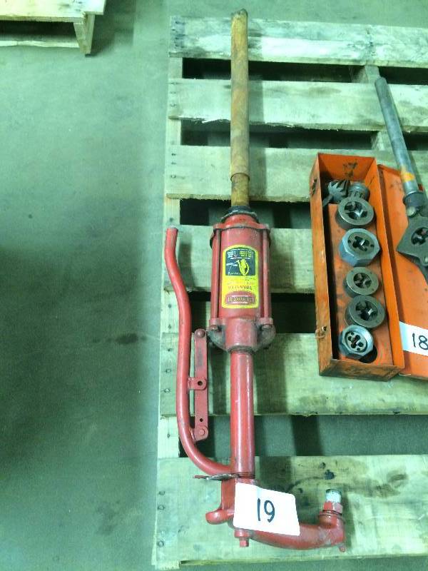 Bennett pump