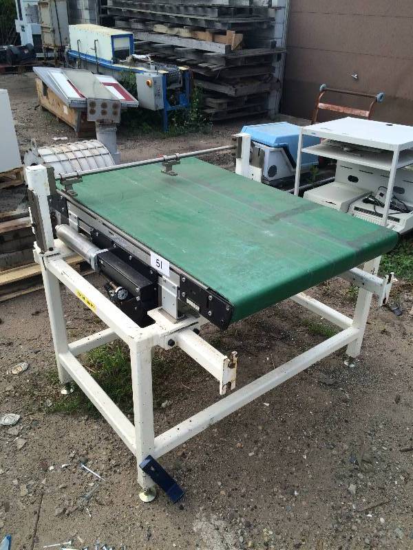 Conveyor table section