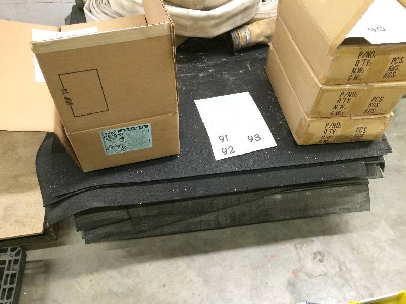 Lot of 10 rubber mats