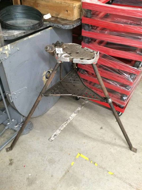 Pipe stand