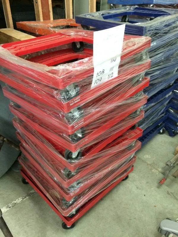 Lot of 10 plastic carts