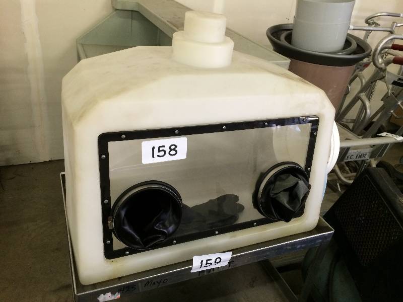 Blast cabinet
