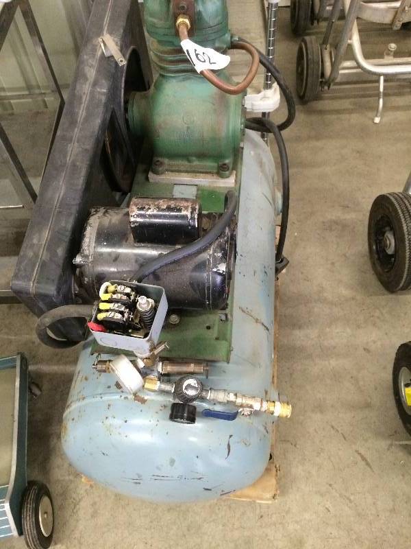 Air compressor