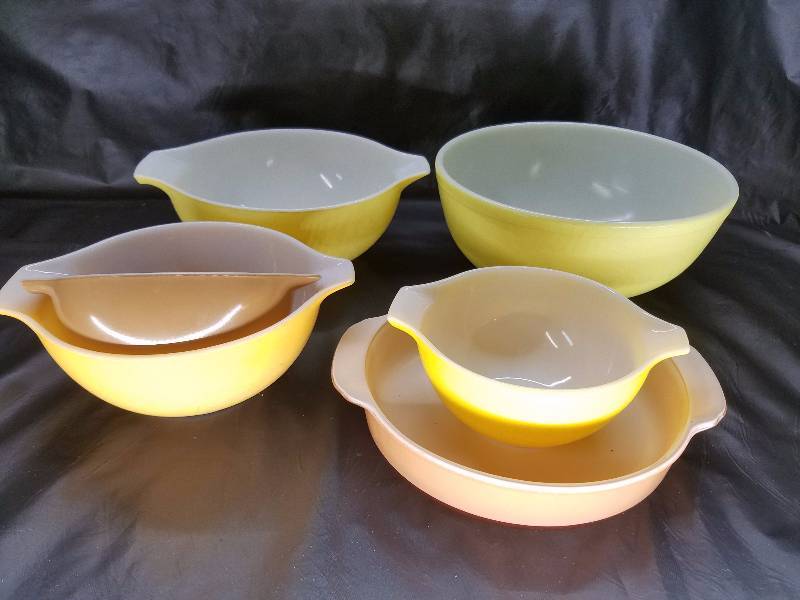 Pyrex Nesting BowlsOthers