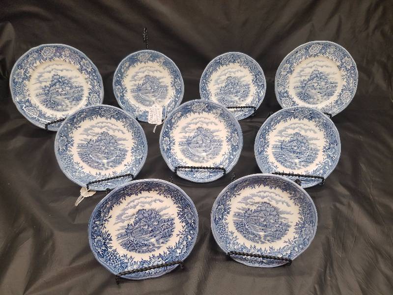 Salem China Saucer Set