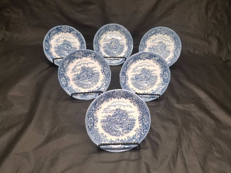 Salem China Saucer Set