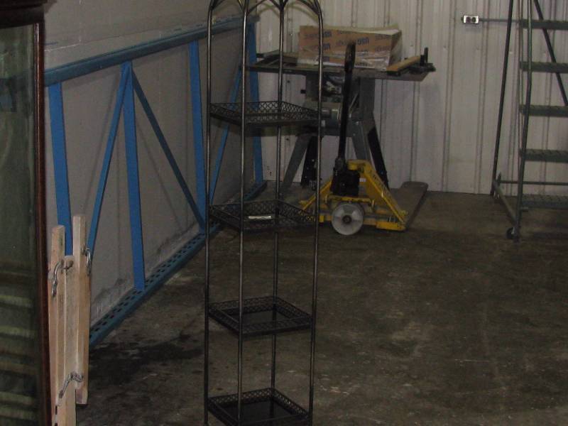 lot 14 image: Metal Corner Shelf