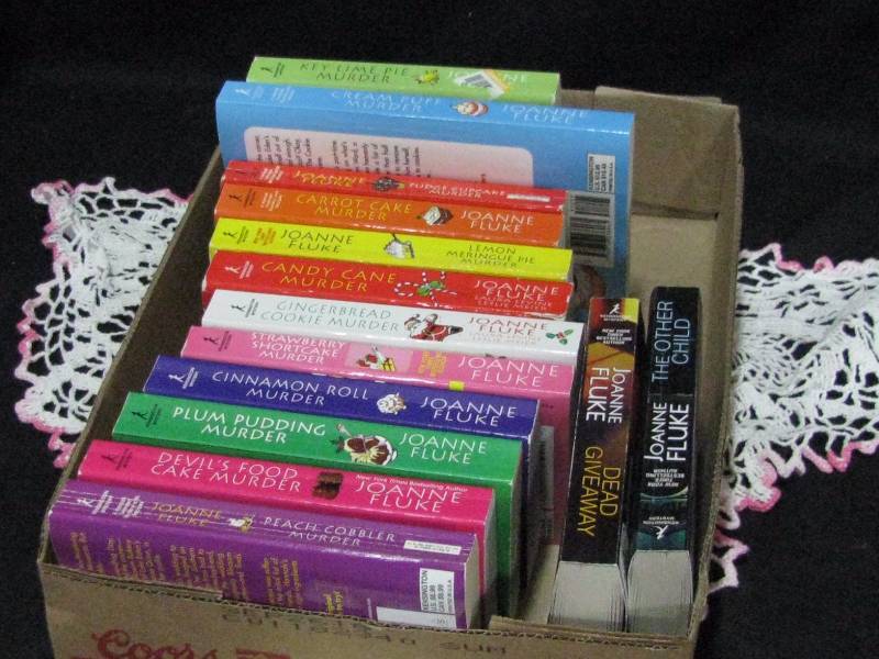 lot 30 image: Joanne Fluke Books