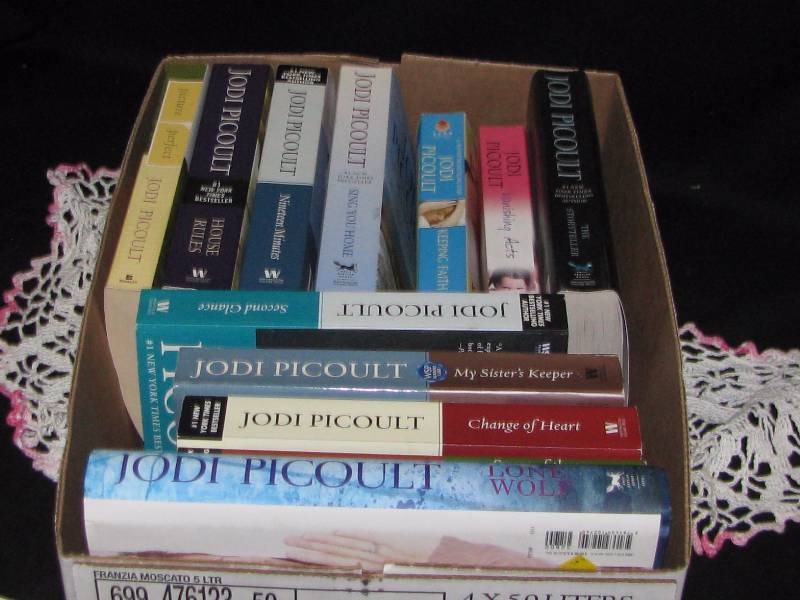 lot 31 image: Jodi Picoult Books