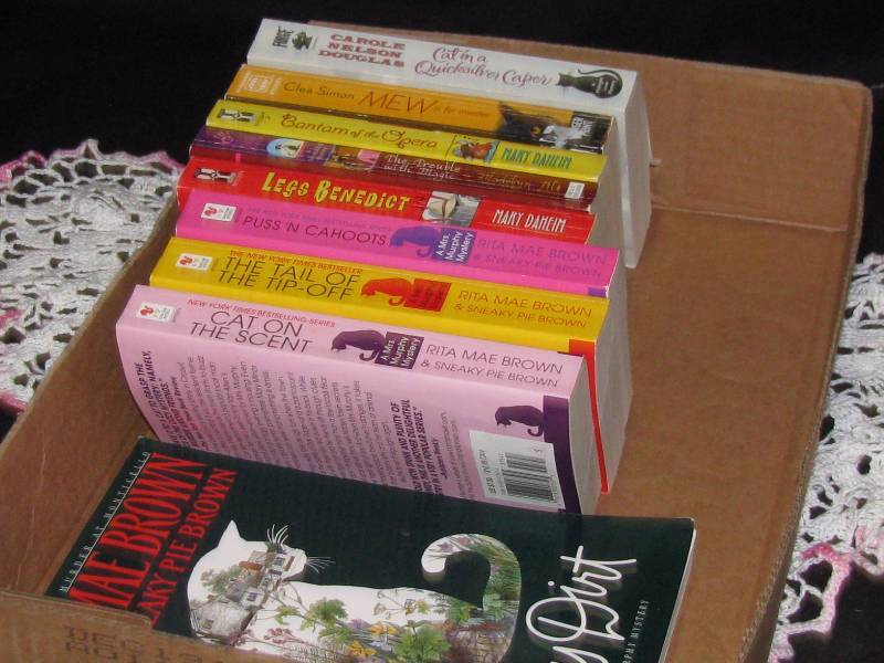 lot 32 image: Misc. Books