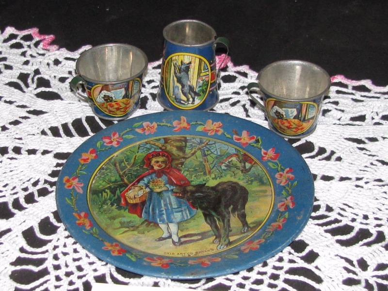 lot 66 image: Little Red Riding Hood tin Play set
