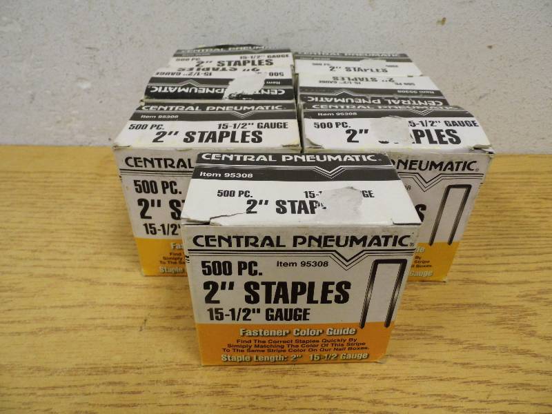 lot 3 image: 7 Boxes of Staples