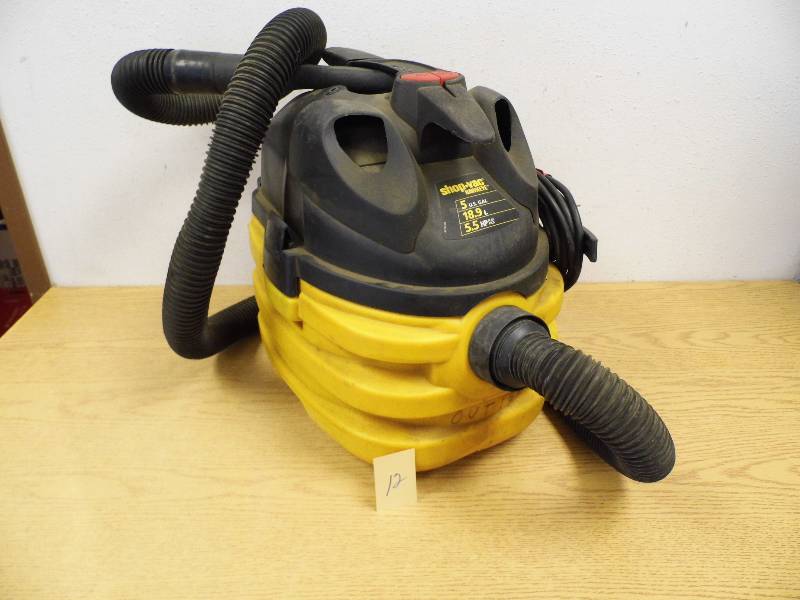 lot 12 image: Shov Vac - Hawkeye