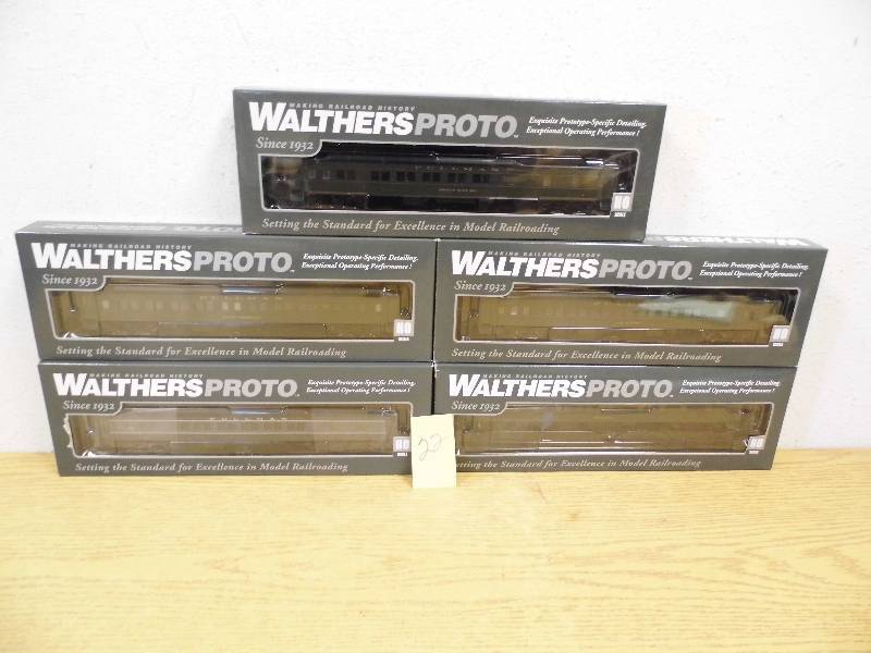 lot 22 image: 5 Piece HO Walther Proto Pullman Train Cars