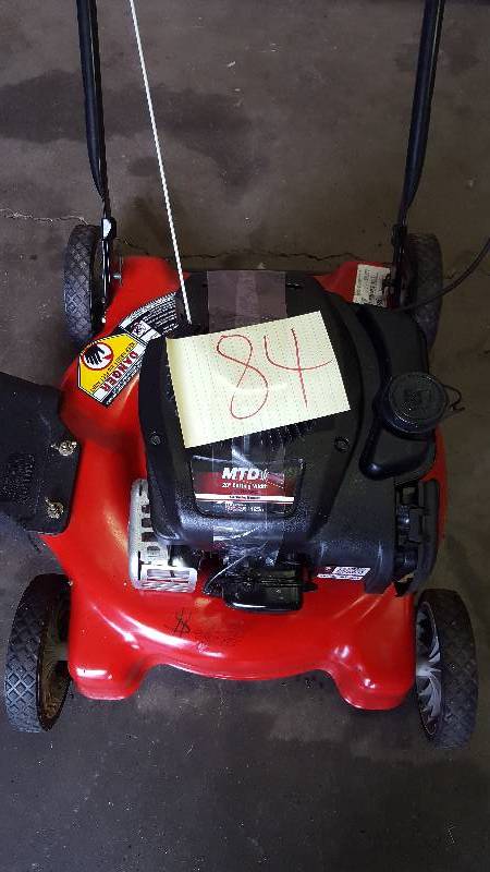 lot 84 image: MTD 20 Lawnmower in good working condition