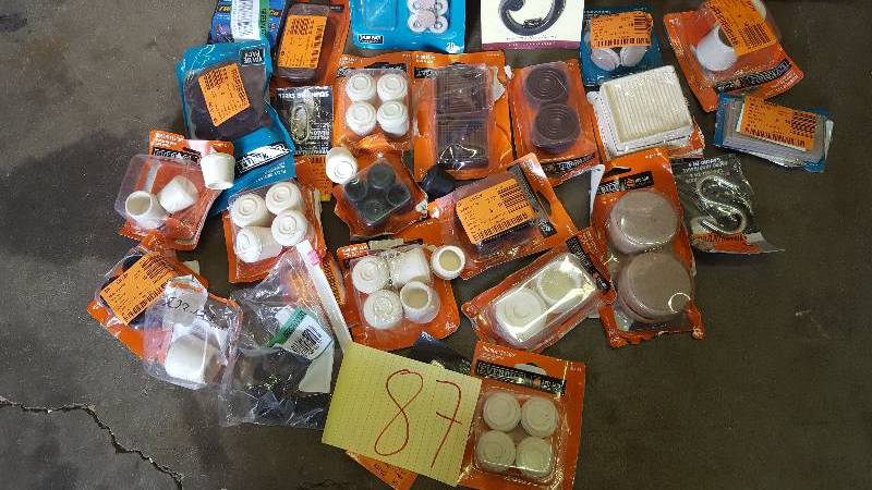 lot 87 image: Lot of assorted Everbuilt items