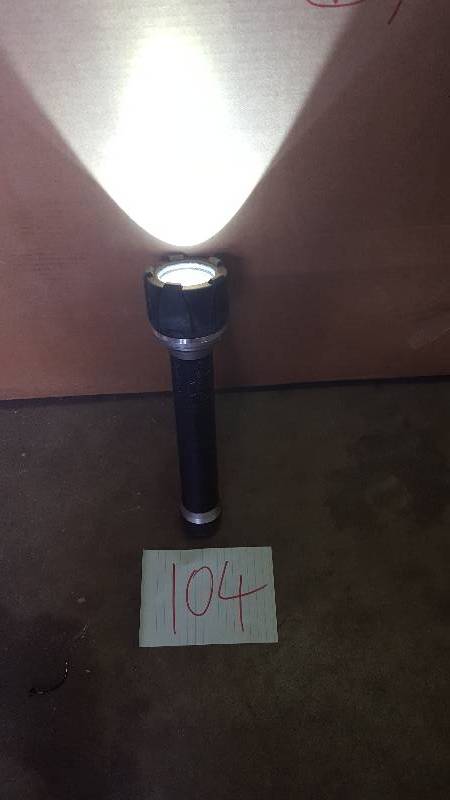 lot 104 image: Husky work Flashlight