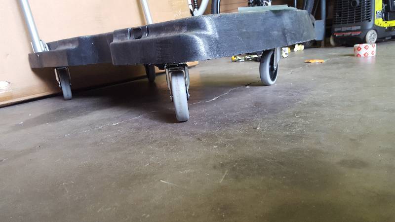 lot 120 image: Rubbermaid 500 lb. Capacity Triple Trolley Hand Truck