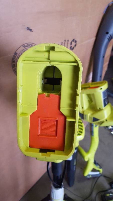 lot 124 image: Lot of Ryobi Cordless Garden Tools includes 2 Batteries and one charger