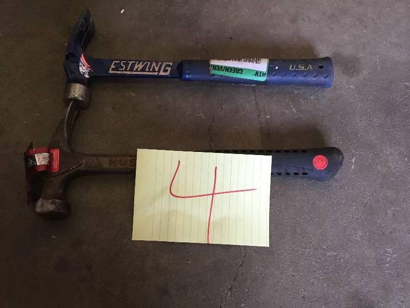 lot 4 image: Lot of 2 hammers