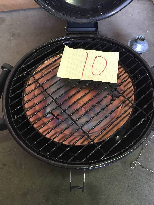 lot 10 image: Brinkmann Portable Grill