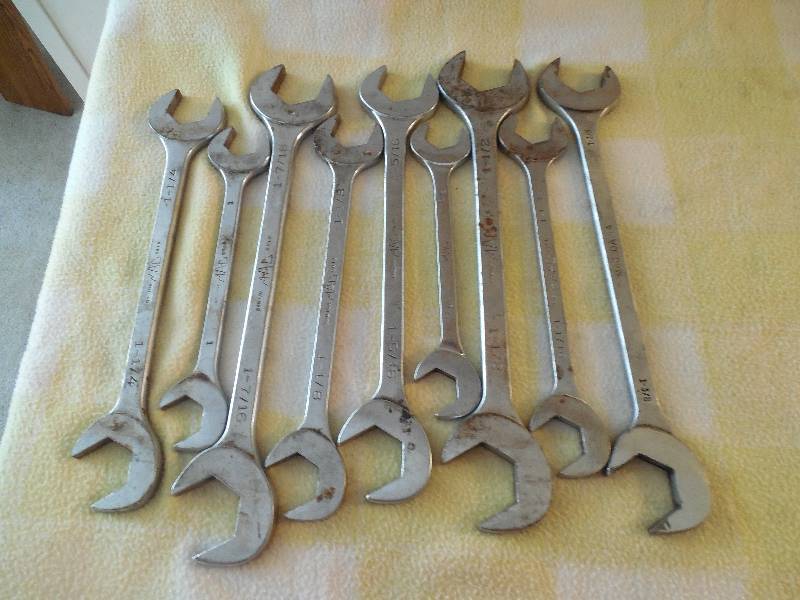 lot 6 image: 9 PICE MAC TOOL WRENCH SET