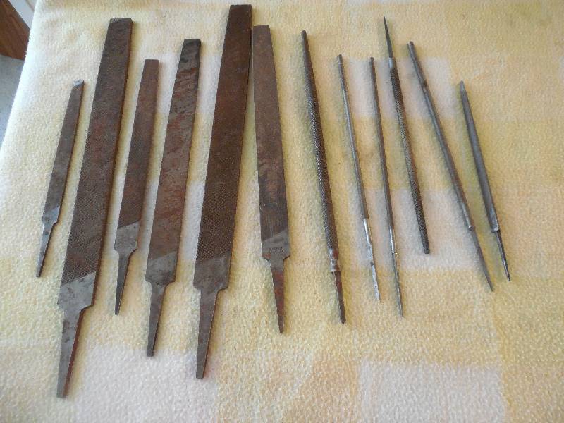 lot 7 image: 12 PIECE FILE SET