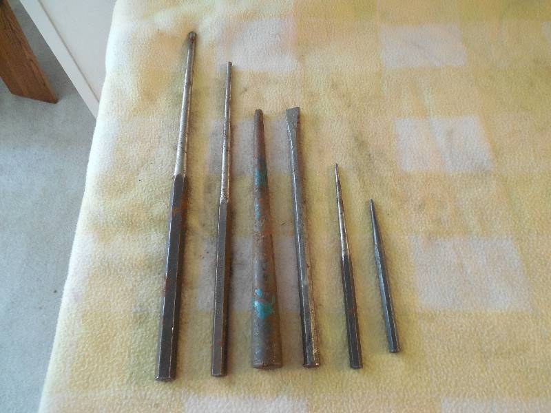 lot 9 image: 6 PIECE PUNCH SET