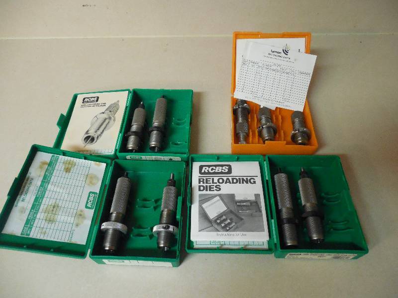 lot 23 image: RCBS RELOADING DIES