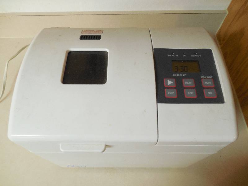lot 44 image: OSTER BREAD MAKER