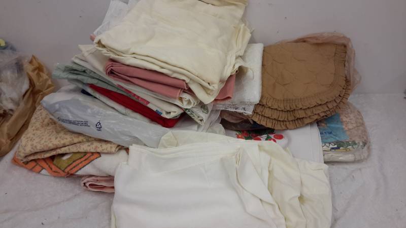 Tablecloths and linens