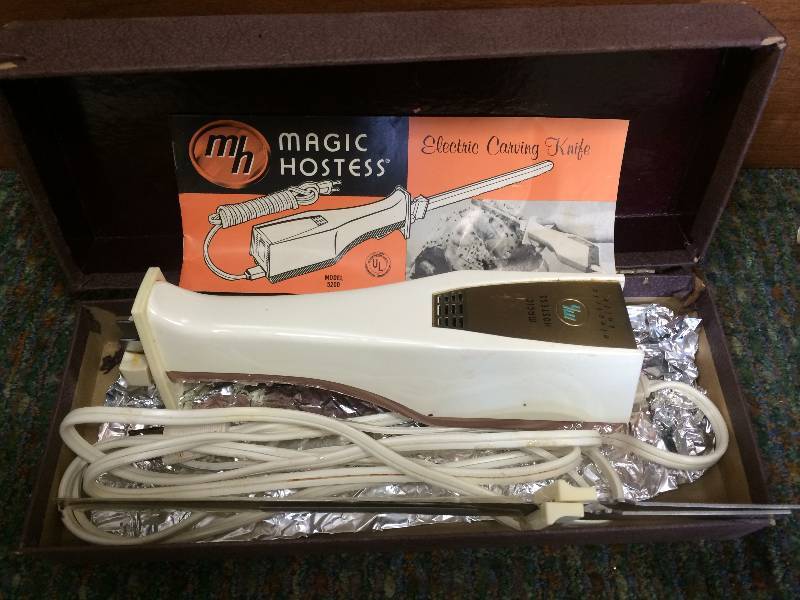 lot 6 image: Vintage Kitchen Tools