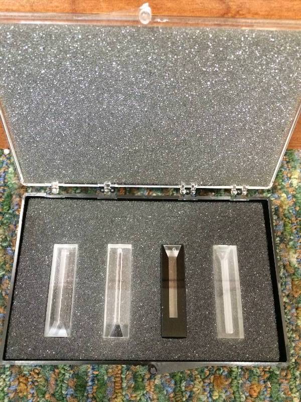 lot 9 image: Spectrophotometer Cell, Transeivers and More