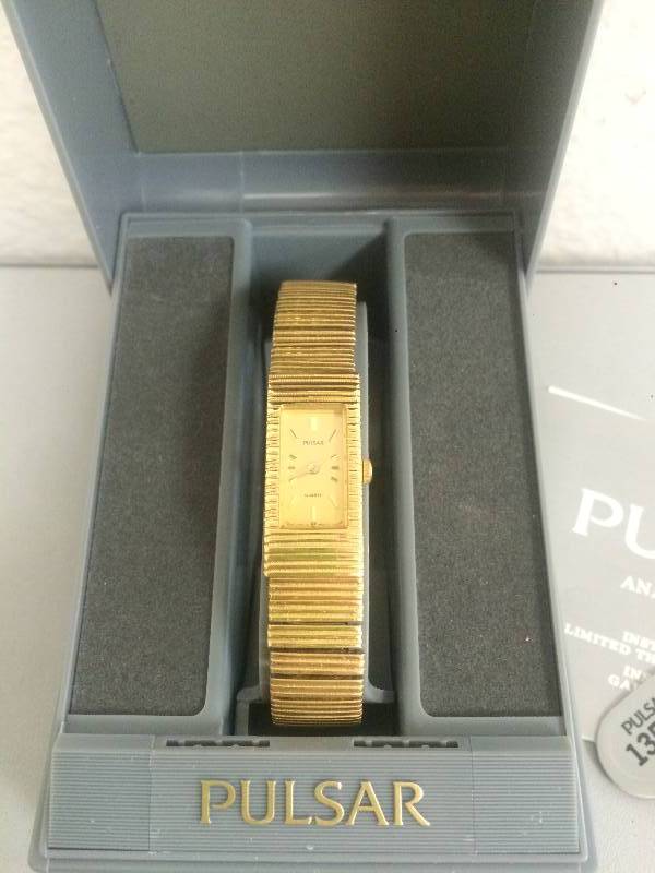 lot 47 image: Pulsar Wrist Watch