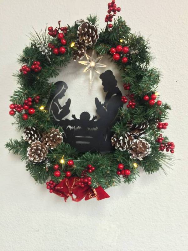 Lighted Nativity Christmas Wreath