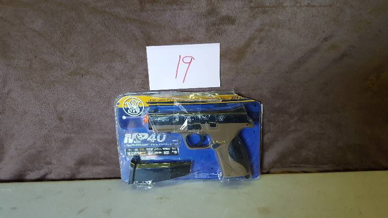 Smith & Wesson M&P 40 Airsoft Gun - BlackSmoke