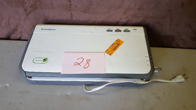 FoodSaver FM2110 Vacuum Sealing System