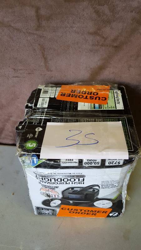 Lithonia Lighting 1200 Lumens LED High Performance Floodlight New