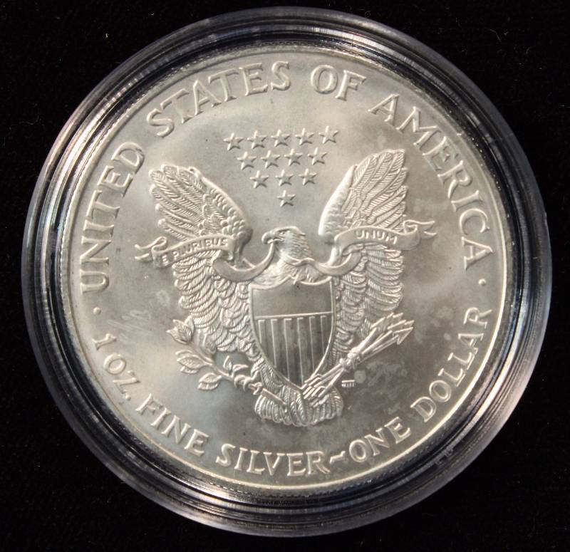 1998 AMERICAN SILVER EAGLE 1 TROY Oz. .999 FINE SILVER DOLLAR IN AIRTITE HOLDER