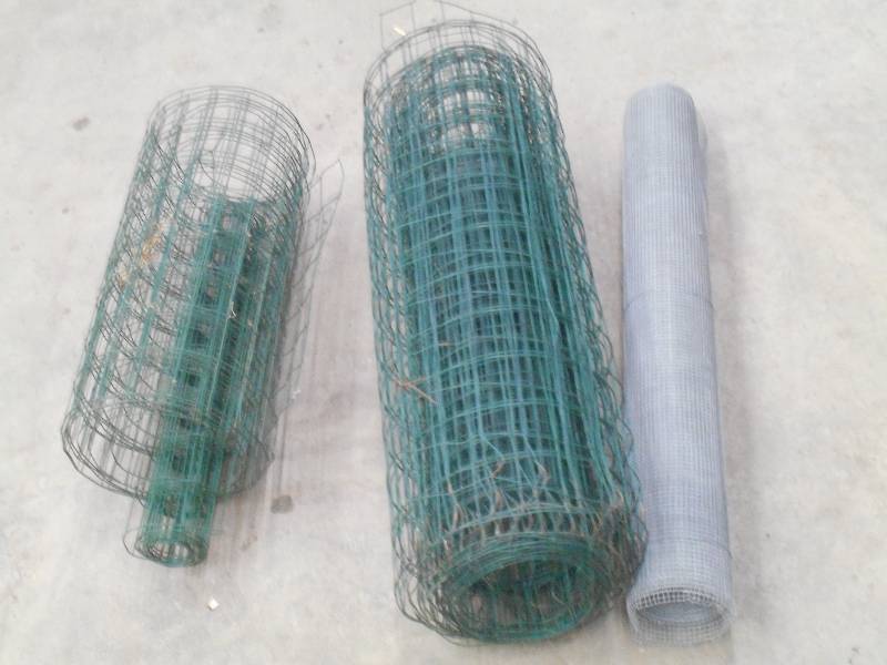 lot 25 image: (3) Rolls Of Steel Wire Fencing ...