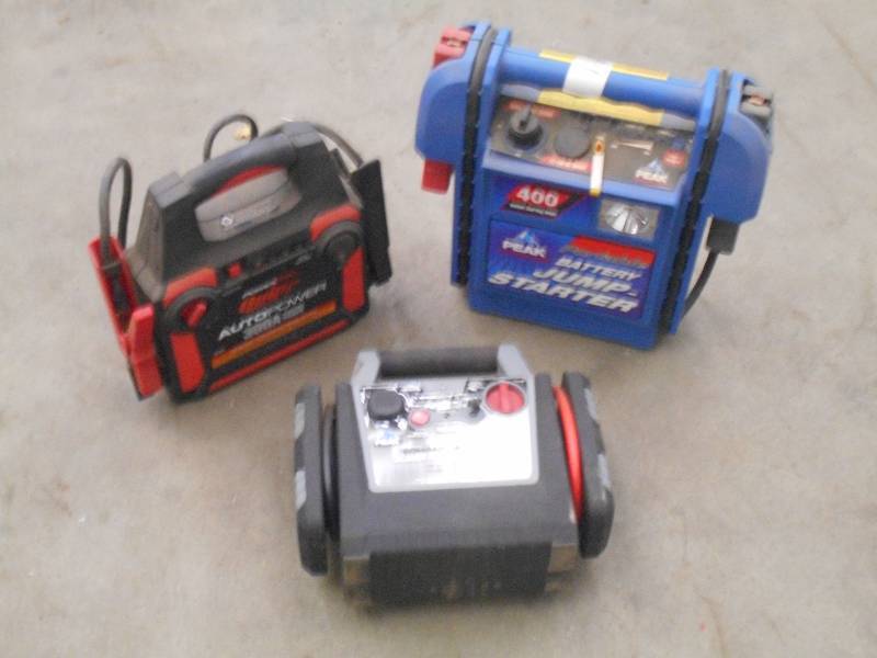 lot 41 image: (3) 12Volt Jump Packs, No Chargers ...