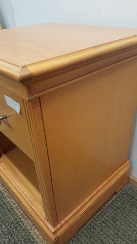lot 17 image: Maple Night Stand. 1 Drawer. Designer made in USA