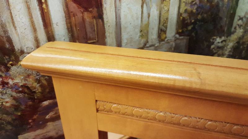 lot 21 image: Designer Maple Queen Headboard