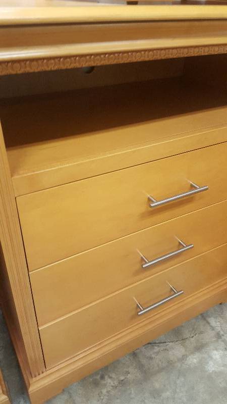 lot 24 image: 20 Pc.package Night Stands and 3 Drawer Dressers with DVD Cubby. High Quality.