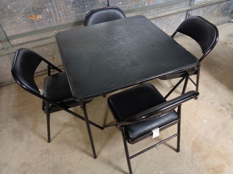 lot 6 image: Card Table with 4 Chairs
