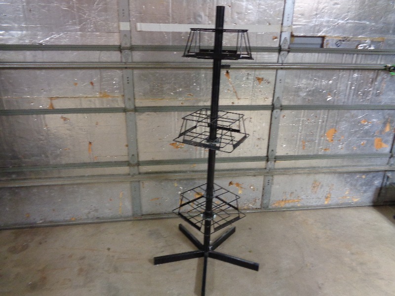 lot 31 image: Spinning Merchandise Rack