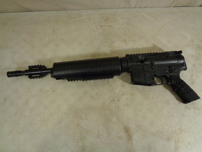 lot 16 image: Crosman M4-177 BB Pellet Gun